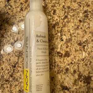 Nonscents refresh And Cleanse Moisturizing Face & Body  Wash- Ph Balanced